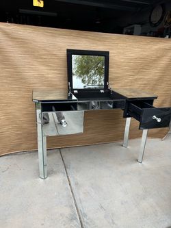 Mirrored Makeup Vanity Table 47"D × 18"W x 31"H