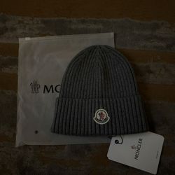 Moncler Beanie (Grey)