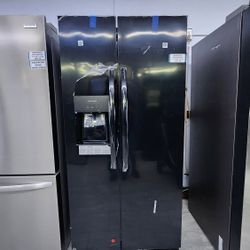 SIDE BY SIDE FRIGIDAIRE REFRIGERATOR WITH ICE MAKER 1YEAR WARRANTY 1AÑO DE GARANTIA 