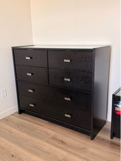 8 Drawer Dresser SET