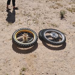 Dirt bike motorcycle tires