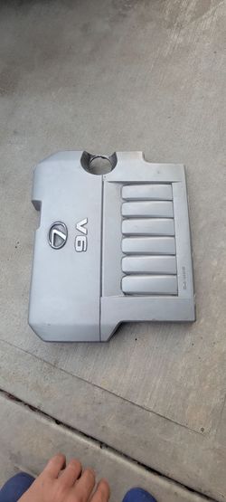 Lexus / toyota engine cover