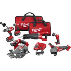 Milwaukee Power Tool Set