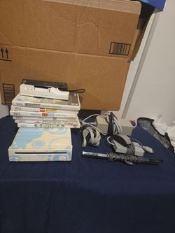 Nintendo Wii Console Bundle with Games