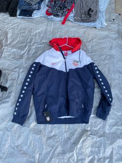 Nike men’s windbreaker