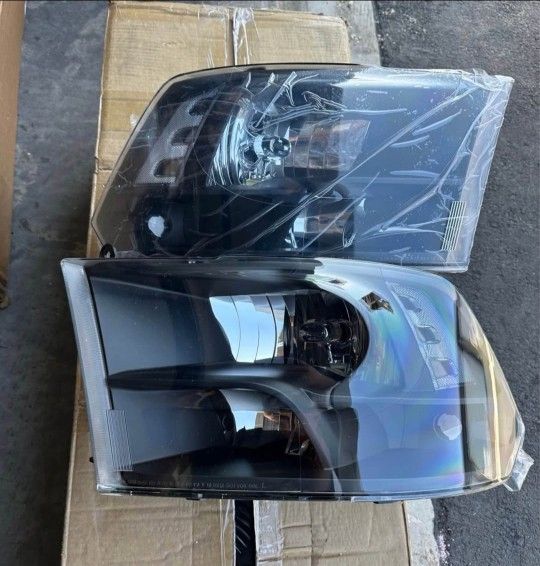 09-18 RAM Headlights faros calaveras micas luces