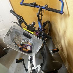 🚲 2 Adult Bikes – Solid Frames, Basket On One, Bonus Bike Lock! 