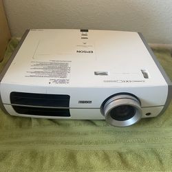Epson Home Cinema 8350 Projector