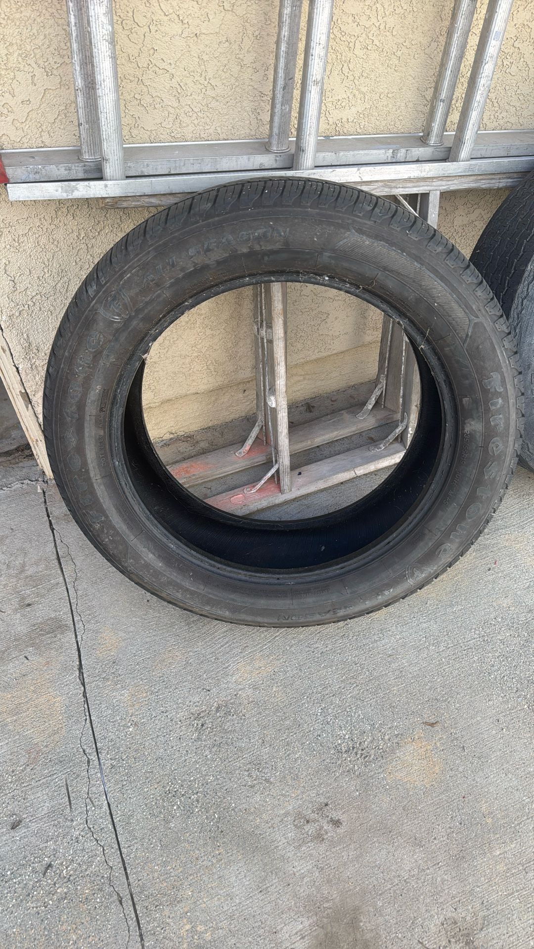 Firestone All Season 235/55R19