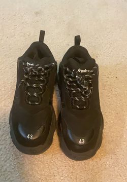 Balenciaga Triple S Black Sneakers Size 43 (US 10) – Good Condition
