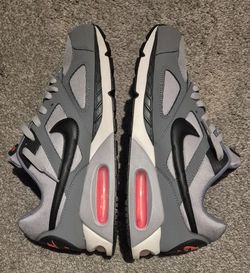 NIKE AIRMAX IVO. (make a offer)
