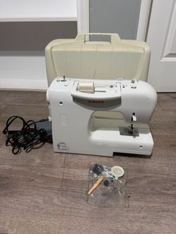 Singer Tradition Sewing Machine