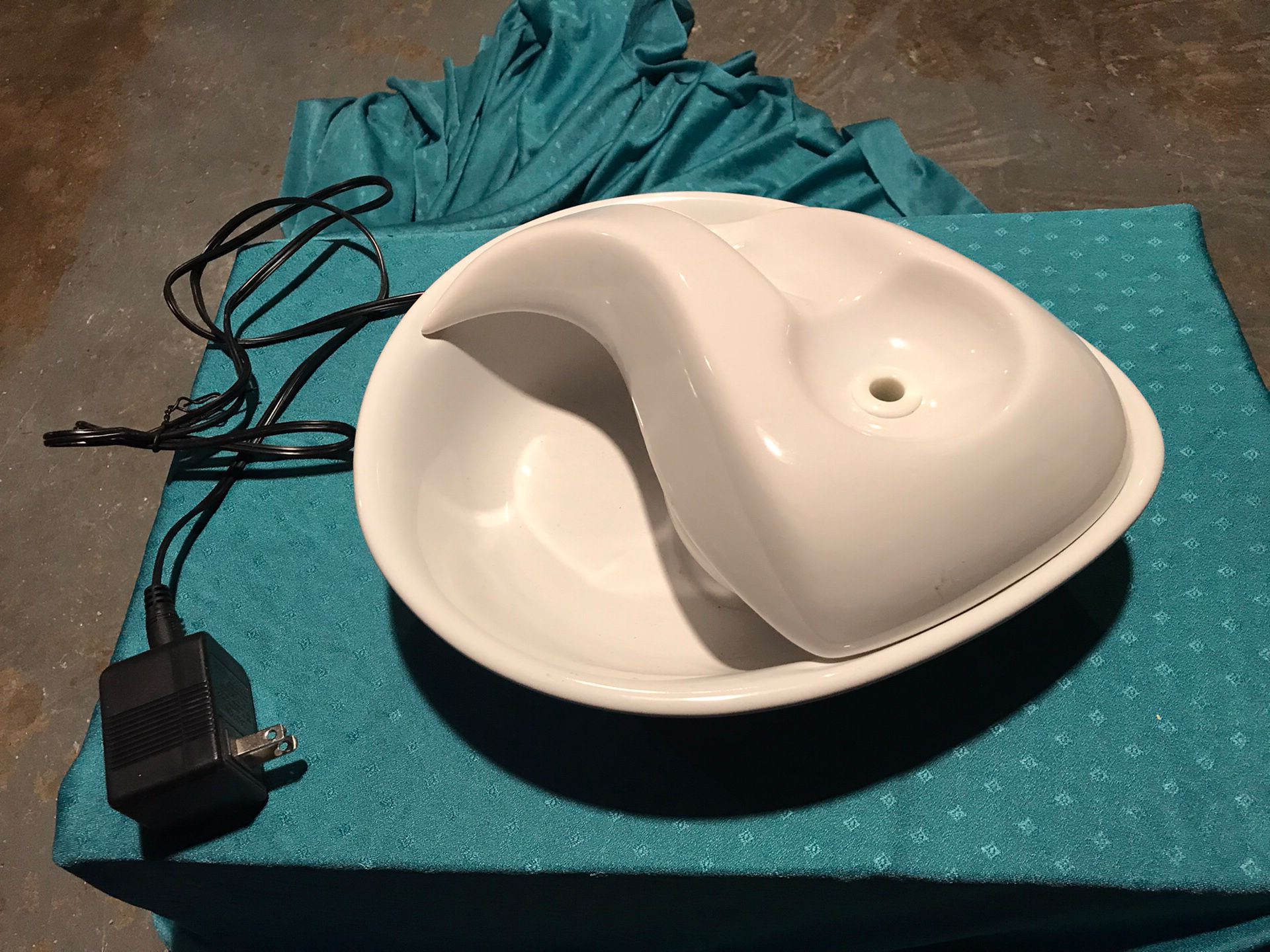 Cat Fountain In Ceramic