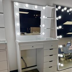 Vanity Set - Discount Warehouse Sale 