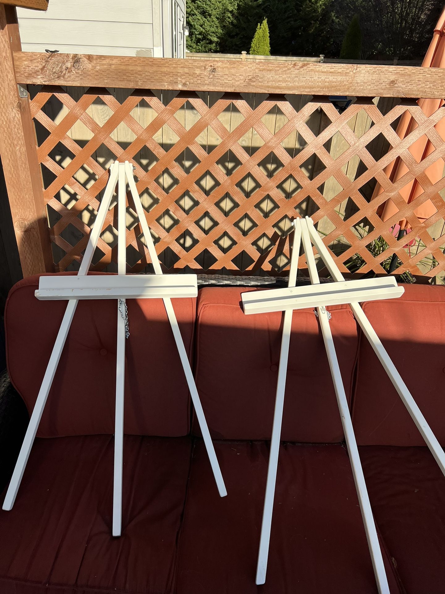 2 Easels - White Wood 