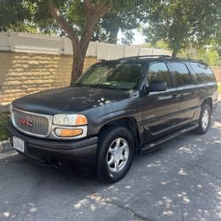 2004 GMC Yukon XL Denali