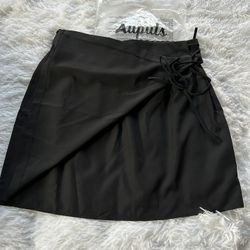 Cute Skirt With Side Lace And Zipper Size: L