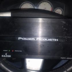 RAZOR. 2500  WATT AMP