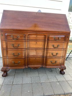 Stately Antique Biggs Secretary Desk – Richmond, Virginia