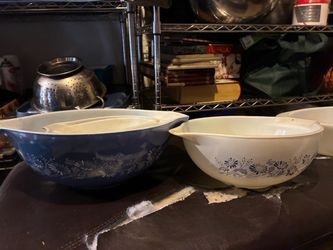 Ceramic bowls