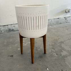 Ceramic Planter Pot with Wooden Stand