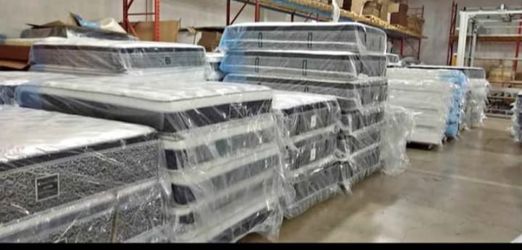 Luxury & comfort mattress ready to use delivery ASAP available