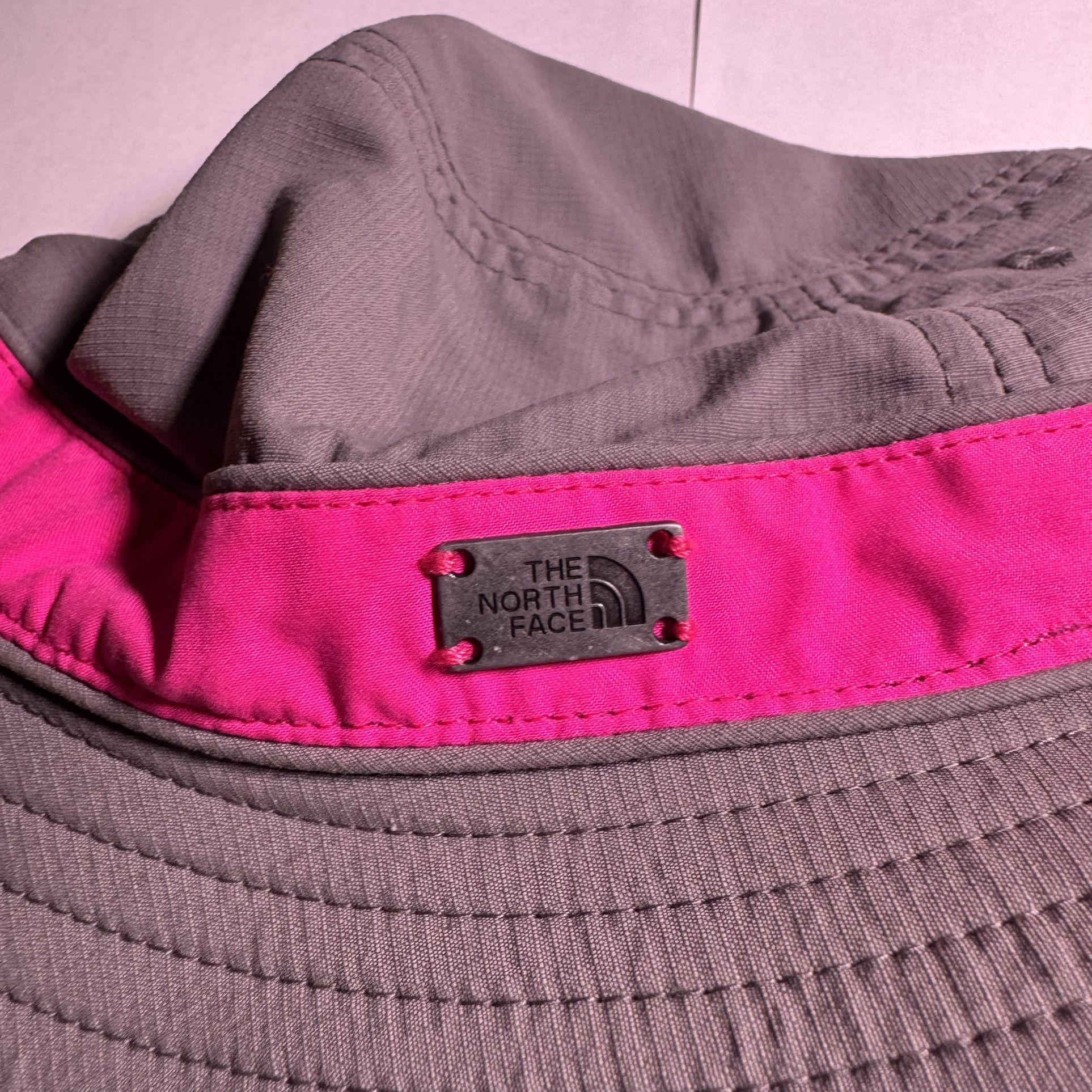 NORTH FACE Pink/grey Unisex Bucket Hat