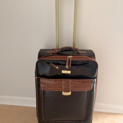 26” Samantha brown luggage like new condition