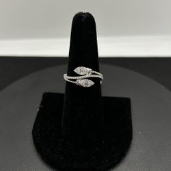 14KW .25CTW Leafy Ring W/ Baguettes