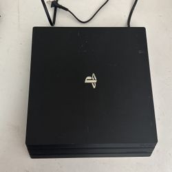 Ps4 1 Tb, 4 Controllers, Games