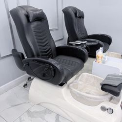 Excellent Used Condition Spa Chairs