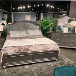 Solid Wood Bedroom Set 