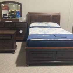 Brand New All Wood Bedroom Set With Dresser And Night Stand 
