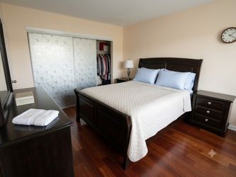 King size bed set with 2 chests