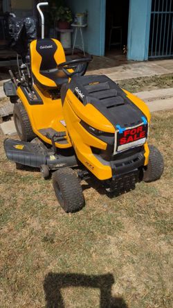 XT1  Club Cadet Riding Lawn Mower