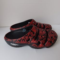 Keen Unisex Men's/9 Women/11 Red & Black Paisley Slip On Croc Style Shoes Sandal. 