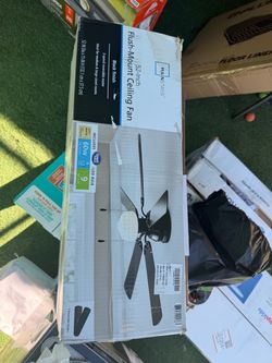 Ceiling light fan 52” new in box $$50