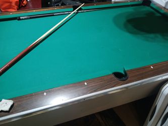 Pool table