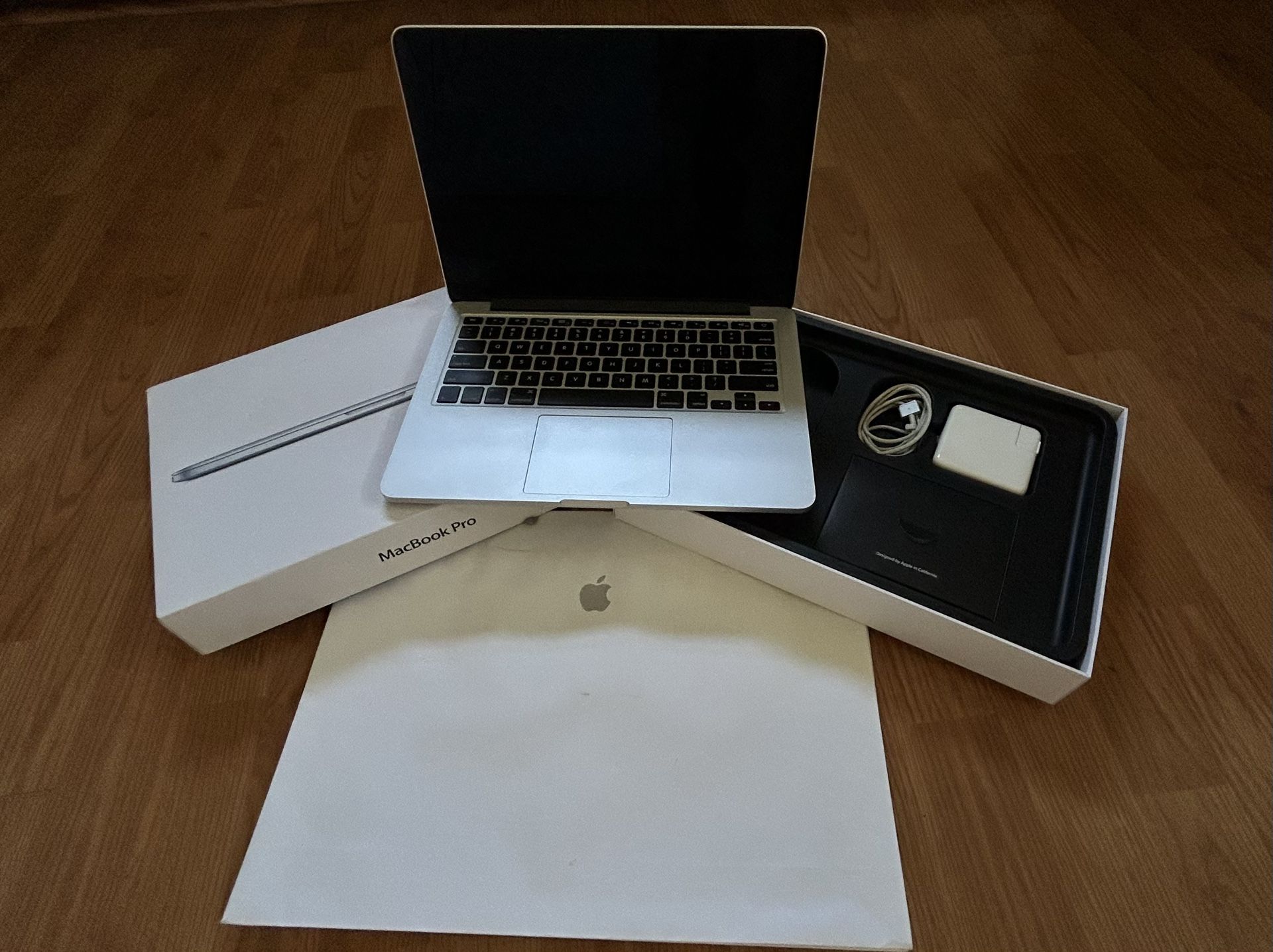 MacBook Pro A1425 (Broken Screen)