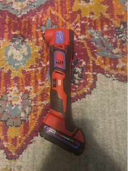 Milwaukee M18 Oscillating Multi-Tool w/ 5.0Ah Battery – Unused