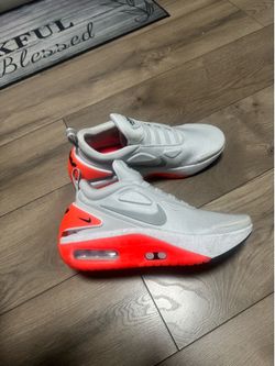 Nike auto adapt sneaker