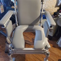 Move around chair for elderly