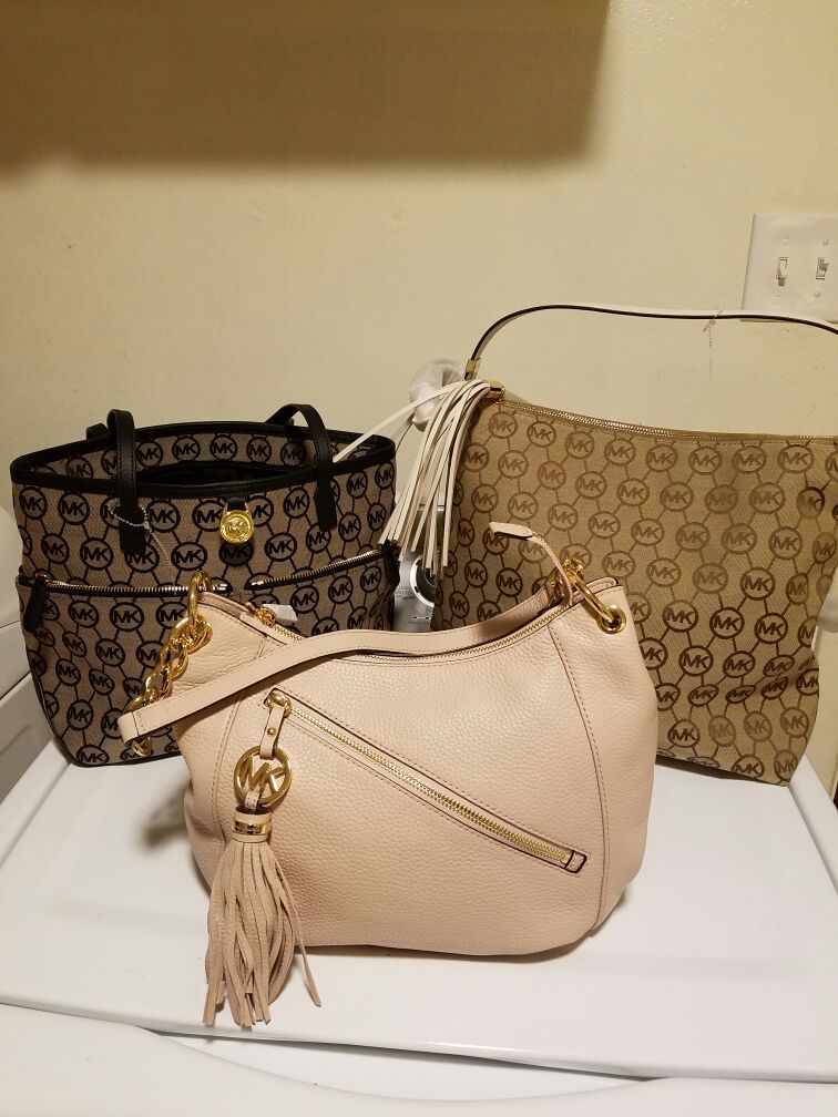 Bolsas Michael Kors Nuevas y 100% originales for Sale in Fort Worth, TX -  OfferUp