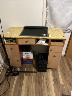 Nail Table/tesk
