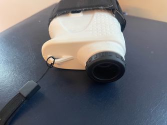 Range Finder with magnetic strap