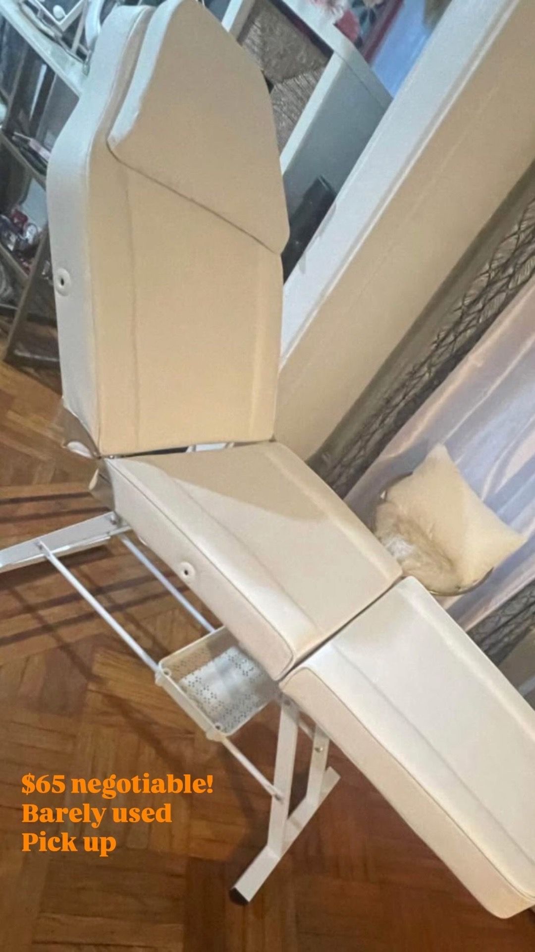 Spa/tattoo bed/chair