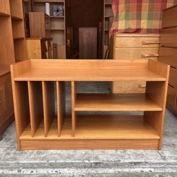 Vintage Mid Century Modern Teak Record Player/Media Stand