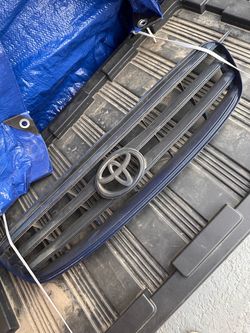 Toyota 2003-2005 grill
