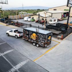 Food trailer 