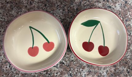 Cherry pinch bowls (2)